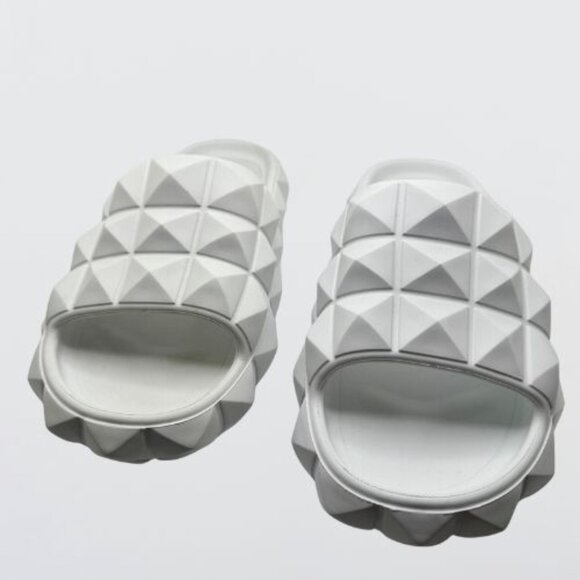 Valentino Garavani Roman Stud Turtle Slide Sandals Rubber White Men's EU 41 NIB - Picture 3 of 16